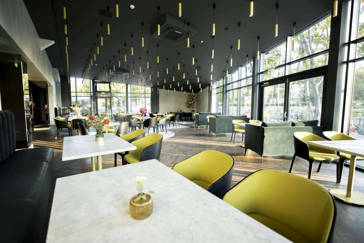 Oginski Hotel Плунґє Екстер'єр фото