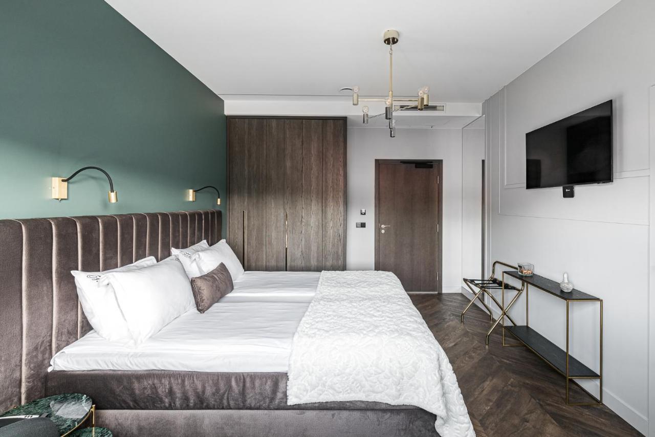 Oginski Hotel Плунґє Екстер'єр фото