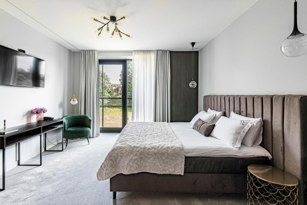 Oginski Hotel Плунґє Екстер'єр фото