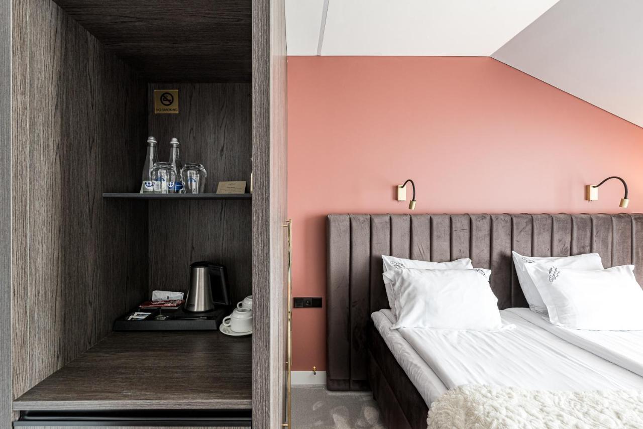 Oginski Hotel Плунґє Екстер'єр фото
