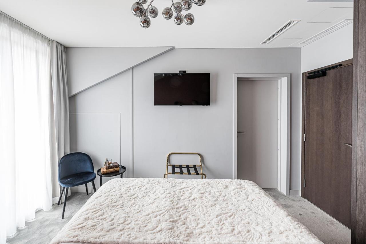 Oginski Hotel Плунґє Екстер'єр фото