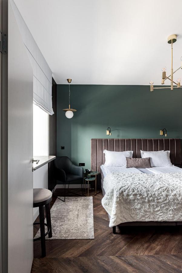 Oginski Hotel Плунґє Екстер'єр фото